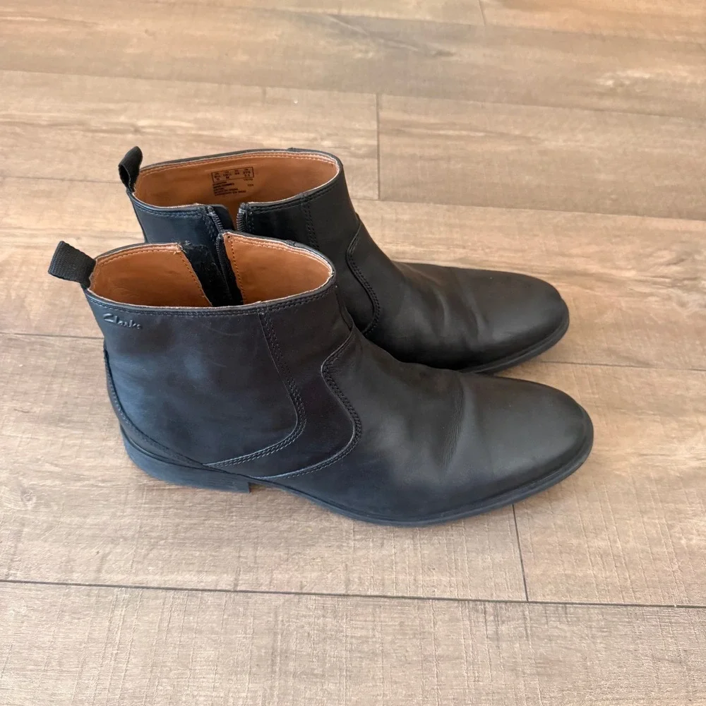 Clarks Leather Ankle Boots Mens 10.5 Black western Cowboy Side Zip Dress Boot